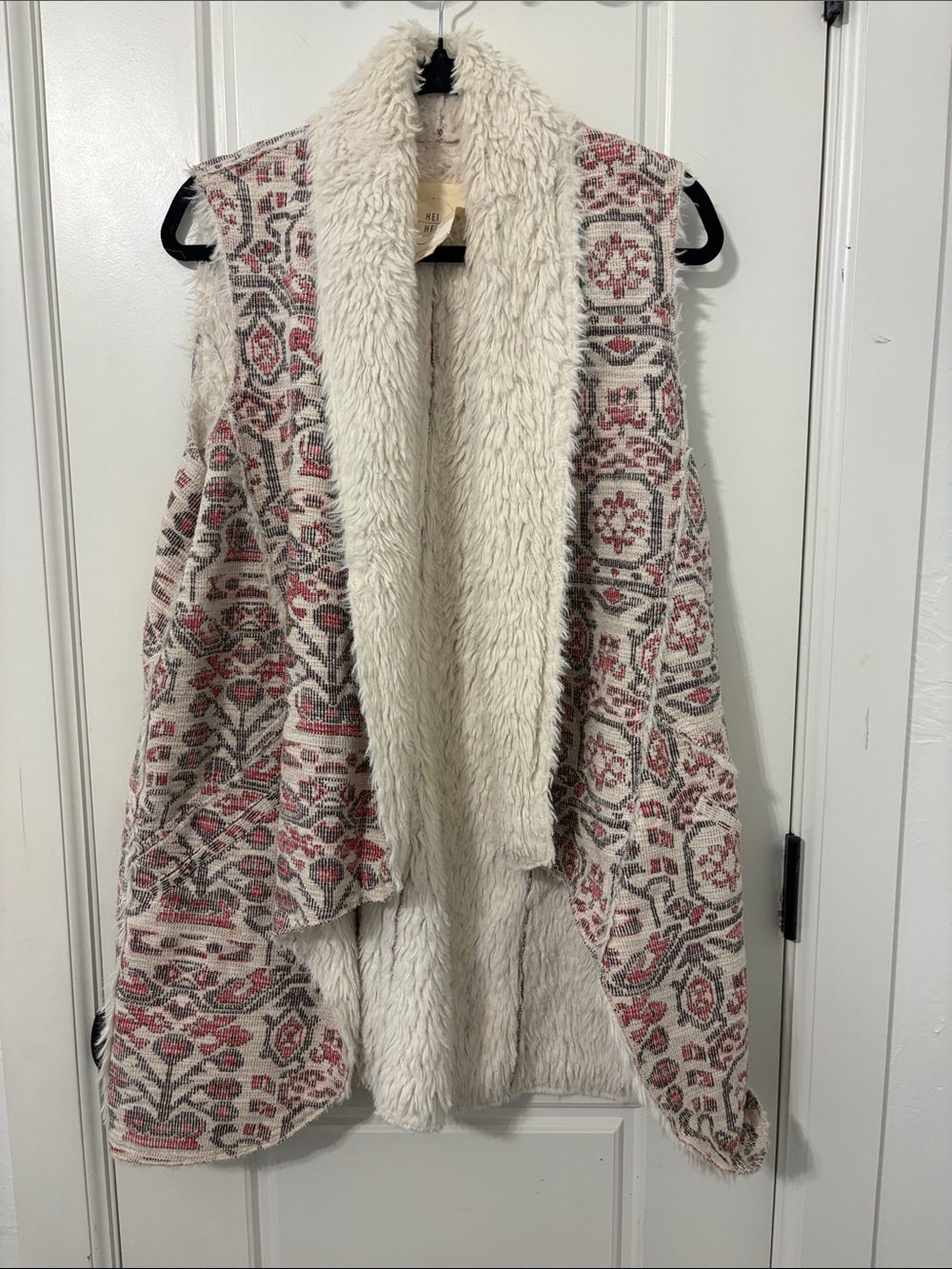 Cozy Faux-Sherpa Floral Knit Vest - Cream & Pink
